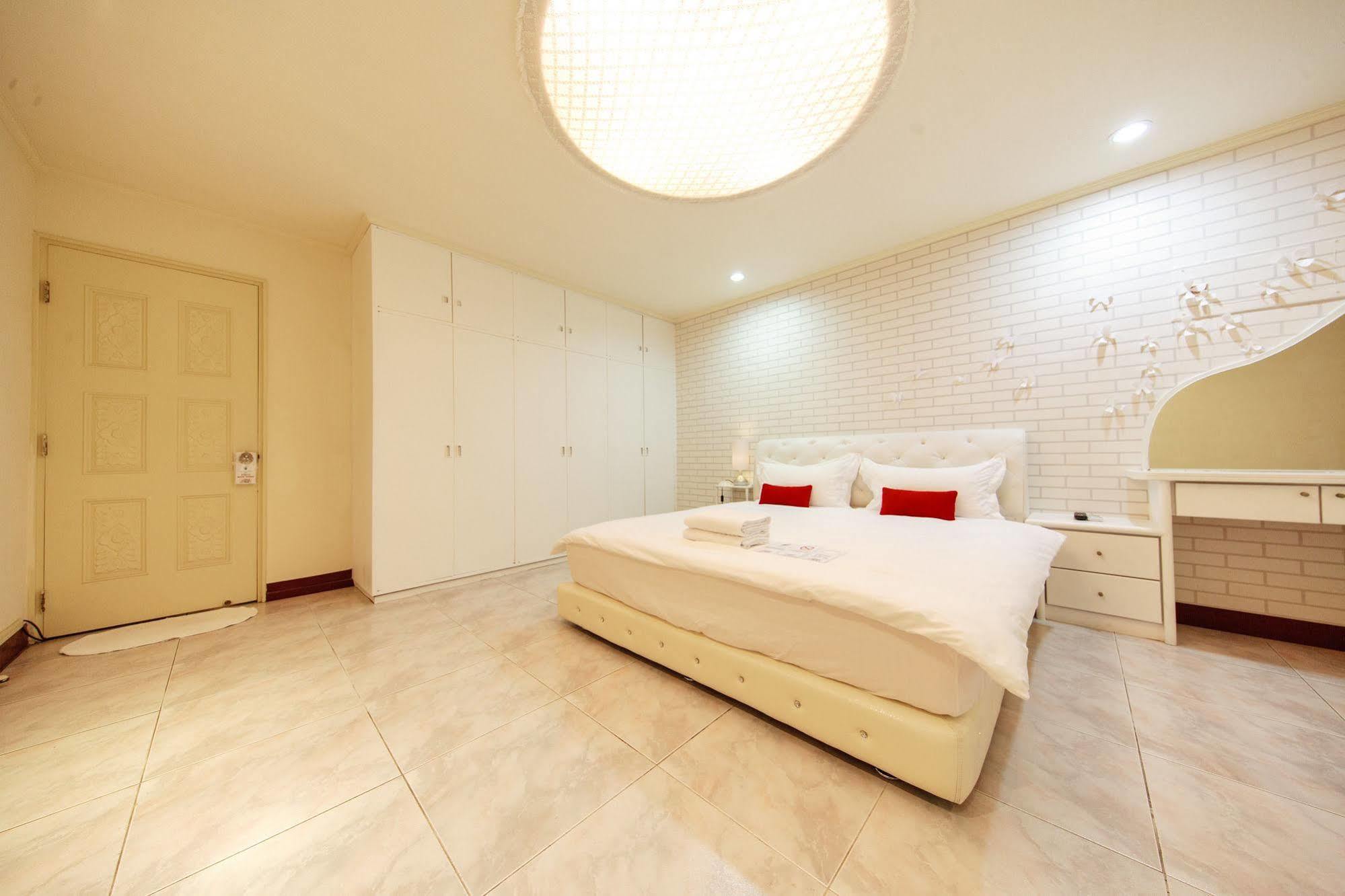 Ariyoshi Ya Apartamento Tainan Exterior foto